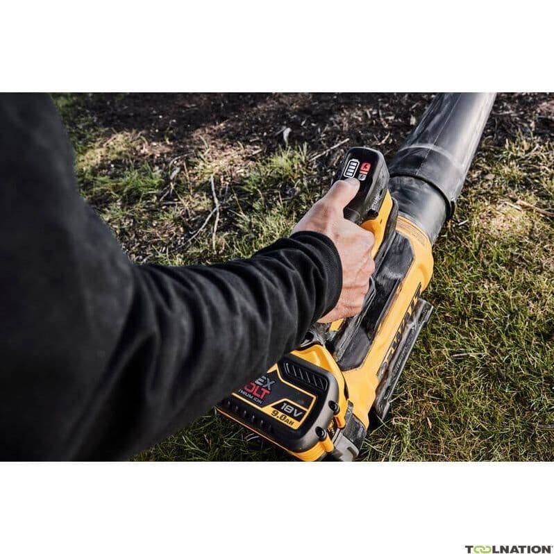 DEWALT Φυσητήρας Χειρός 54V με 1 Μπαταρία 9Ah & Ρύθμιση Έντασης με Μέγιστη Ταχύτητα Αέρα 258km/h 2