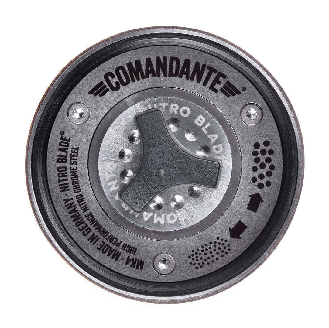 Comandante C40 MK4 Nitro Χειροκίνητος Μύλος Άλεσης Καφέ Liquid Amber σε Καφέ Χρώμα 40gr 4
