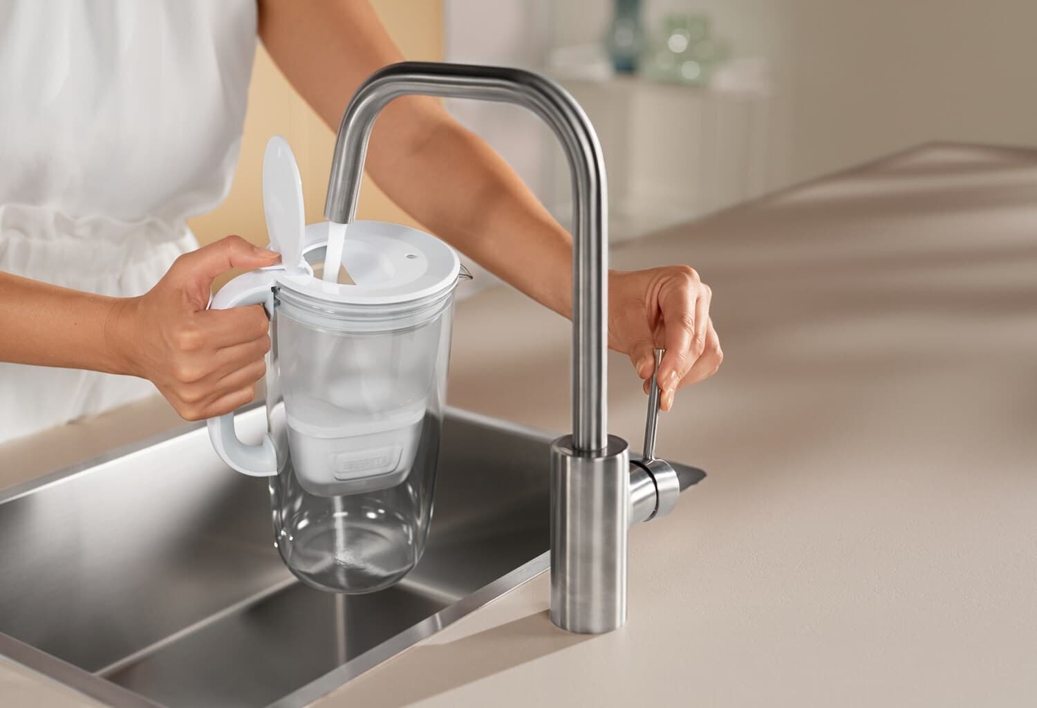 Brita Glass Κανάτα Σερβιρίσματος Πλαστική Grey με Φίλτρο 2500ml 3