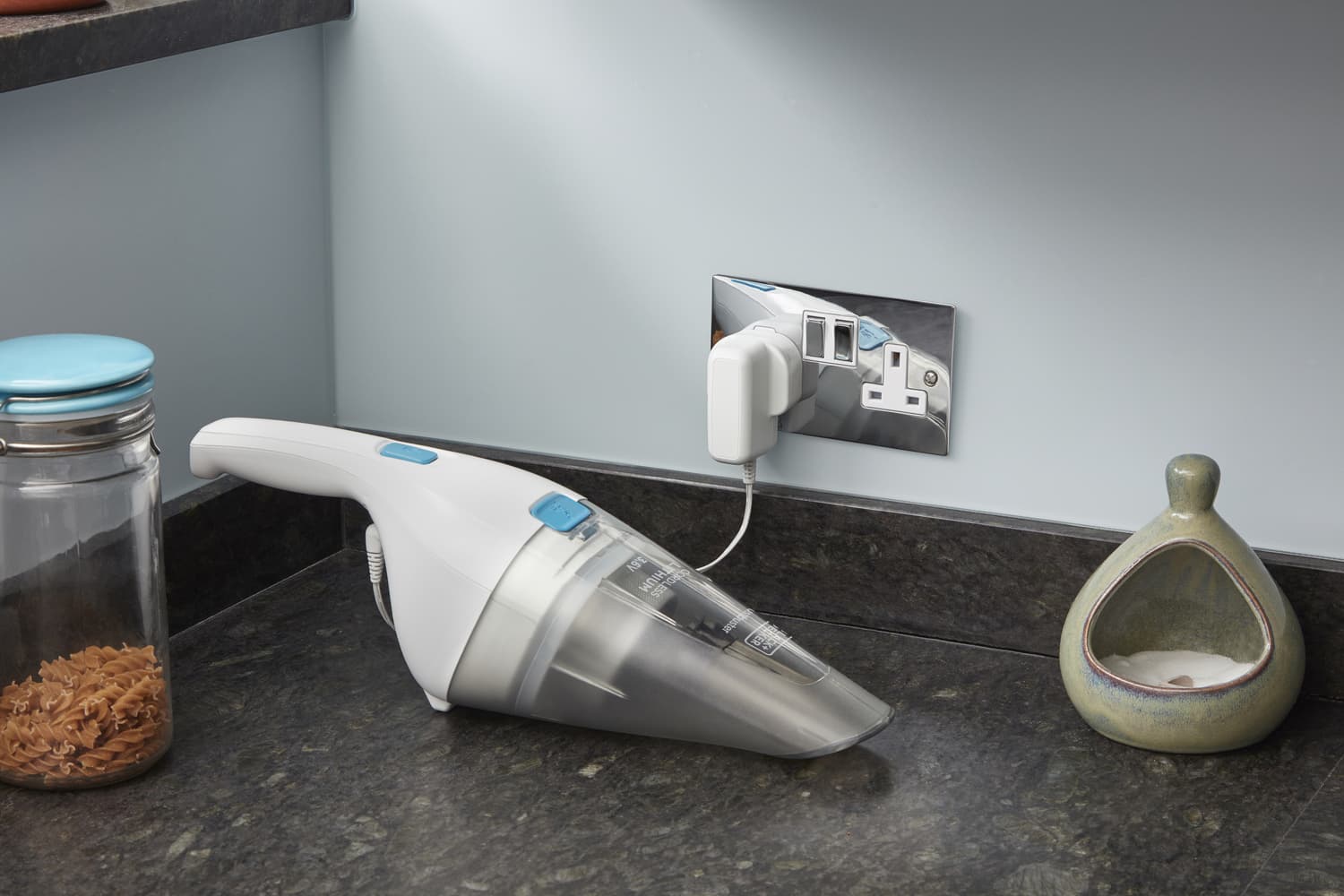 Black & Decker NVC115JL Επαναφορτιζόμενο Σκουπάκι Χειρός 3.6V Λευκό 3
