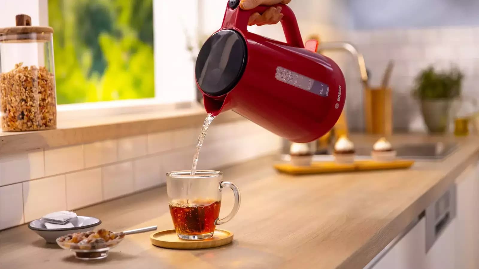 Bosch MyMoment Βραστήρας 1.7lt 2400W Κόκκινος 7
