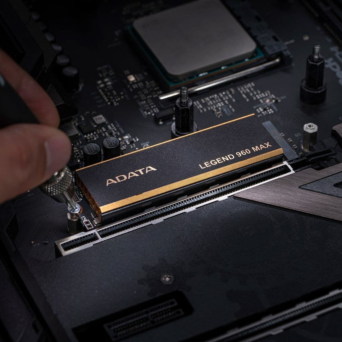 Adata Legend 960 MAX SSD 4TB τύπου M.2 με σύνδεση PCI Express 4.0 και Ψύκτρα ALEG-960M-4TCS 11