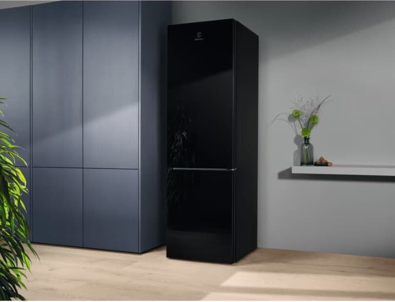 Electrolux Ψυγειοκαταψύκτης 367lt NoFrost Υ201xΠ59.5xΒ66.2εκ. Μαύρος LNT7ME36K2 3