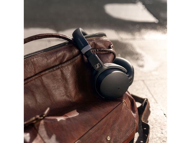 Sennheiser HD 450BT Ασύρματα / Ενσύρματα Over Ear Ακουστικά με 30 ώρες Λειτουργίας και Quick Charge Μαύρα 11
