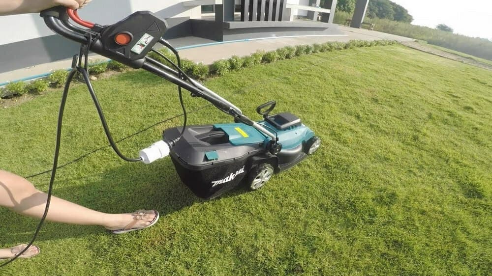 Makita ELM3320 Μηχανή Γκαζόν Ηλεκτρική 1200W 3