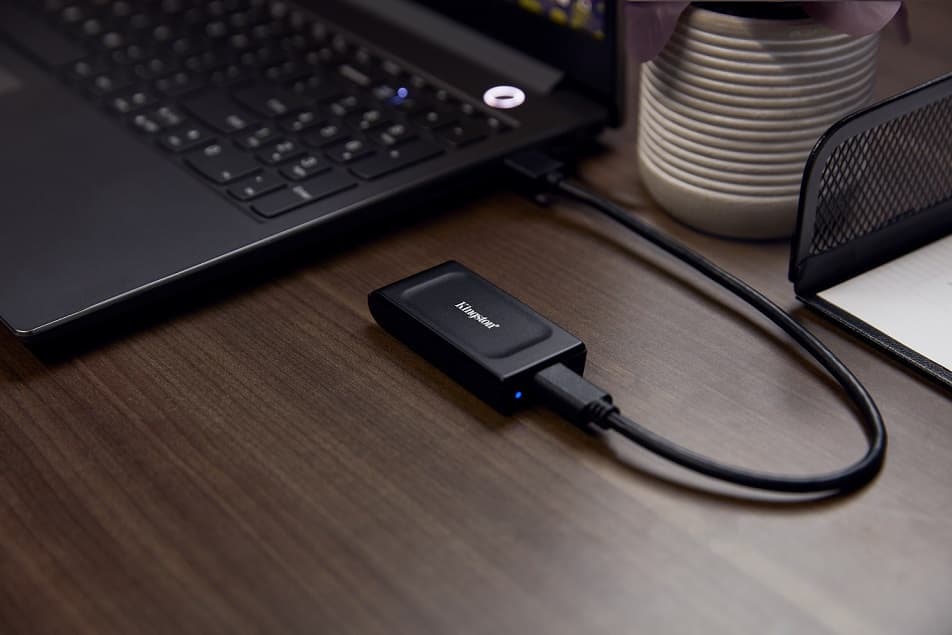 Kingston XS1000 USB-C 3.2 / Wi-Fi Εξωτερικός SSD 1TB 1.8" Μαύρο 4