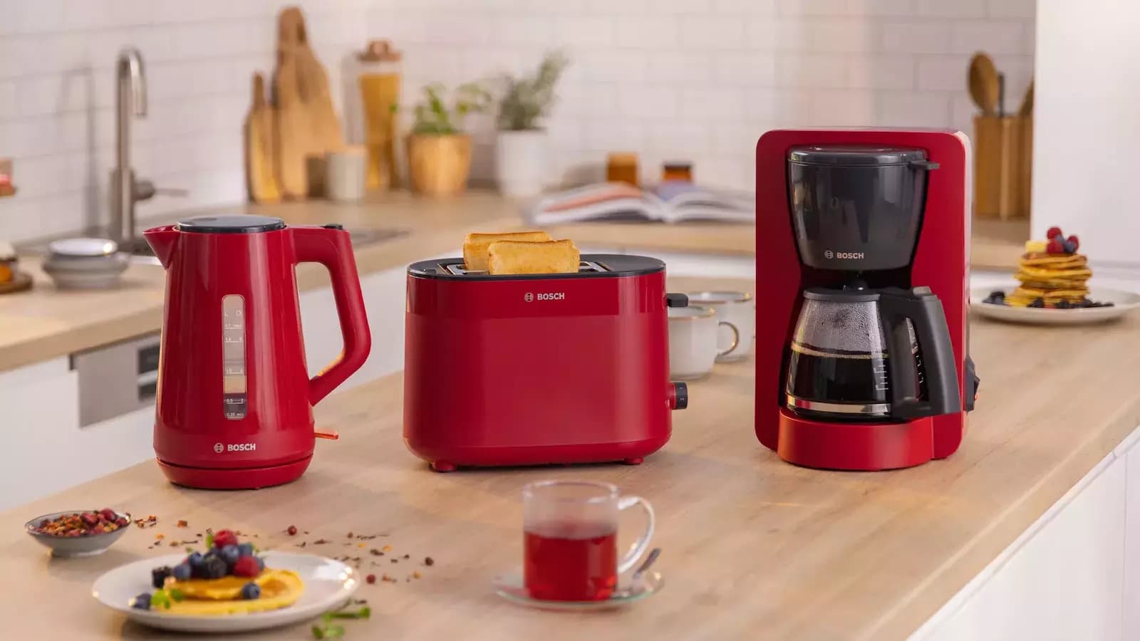Bosch MyMoment Βραστήρας 1.7lt 2400W Κόκκινος 4