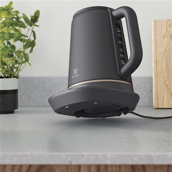 Electrolux Βραστήρας 1.7lt 2400W Γκρι E7K1-6BP 5