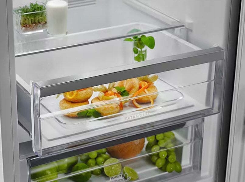 Electrolux Ψυγειοκαταψύκτης 367lt NoFrost Υ201xΠ59.5xΒ66.2εκ. Inox LNT7ME36G2 9