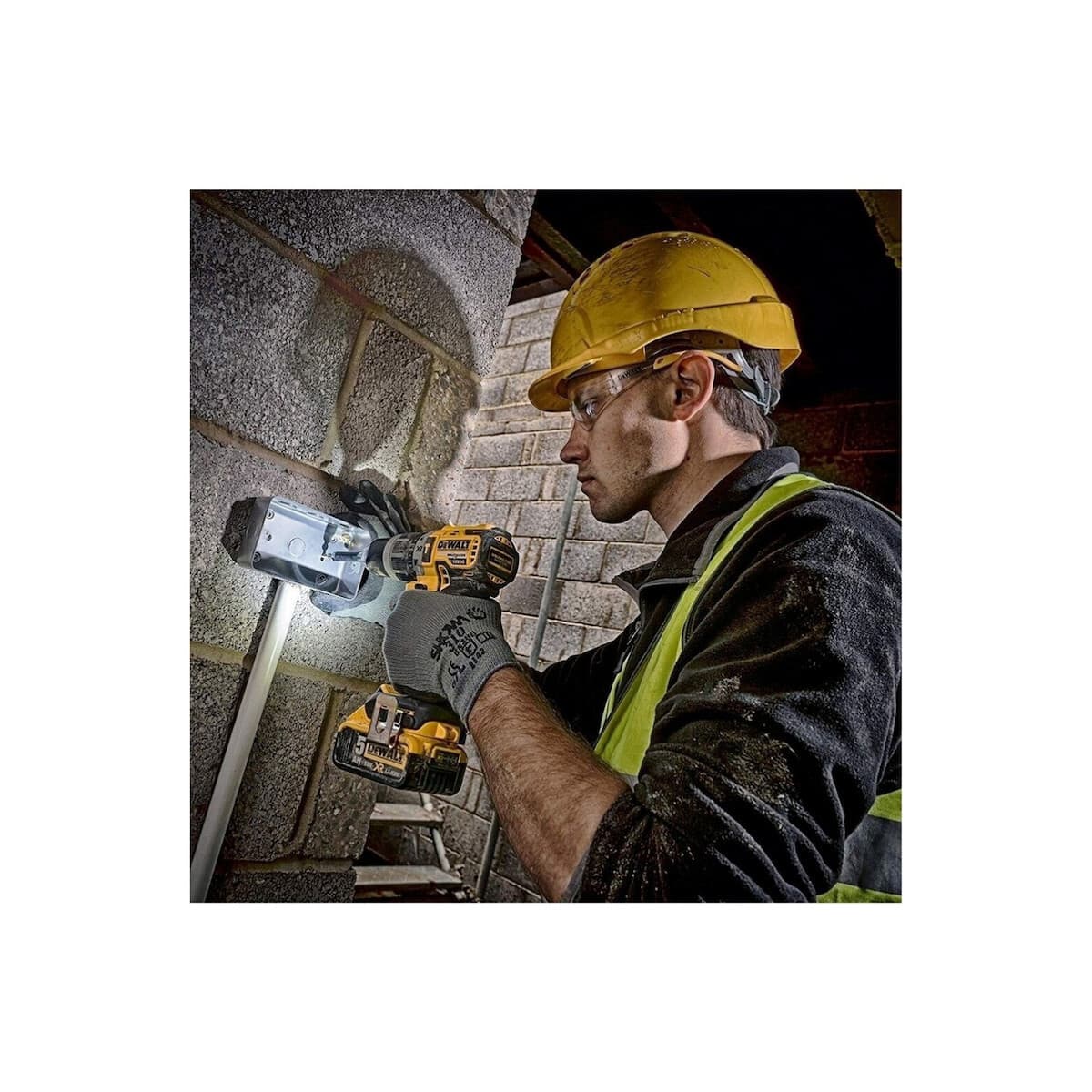 DEWALT DCK422P3T Σετ Γωνιακός Τροχός, Κρουστικό Δραπανοκατσάβιδο, Μπουλονόκλειδο & Πιστολέτο 18V με 3 Μπαταρίες 5Ah και Θήκη 6