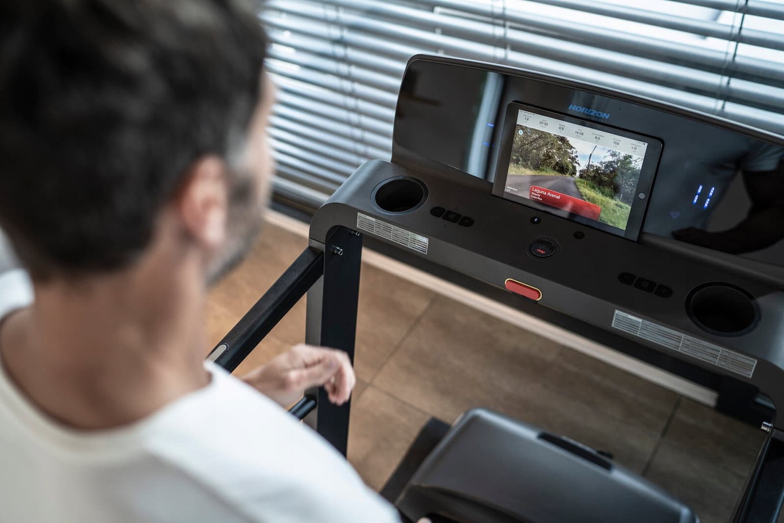 Horizon Fitness Omega Z Ηλεκτρικός Αναδιπλούμενος Διάδρομος Γυμναστικής για Χρήστη έως 159kg 9