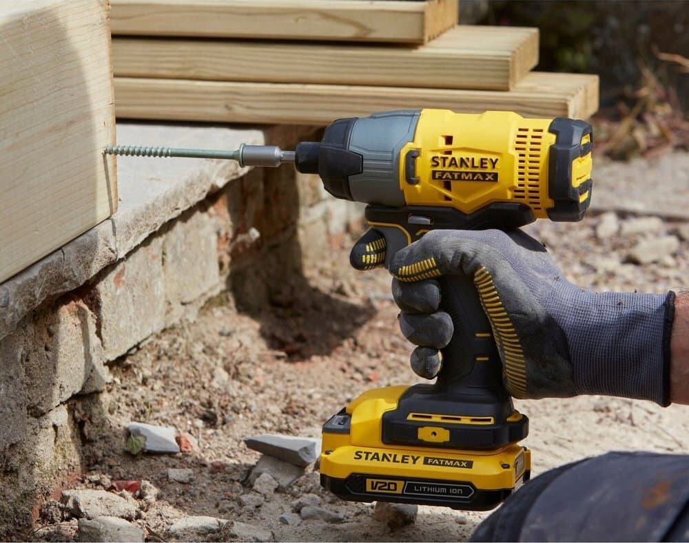 Stanley Fatmax Σετ Κρουστικό Δραπανοκατσάβιδο 18V με 2 Μπαταρίες 4Ah και Θήκη 6