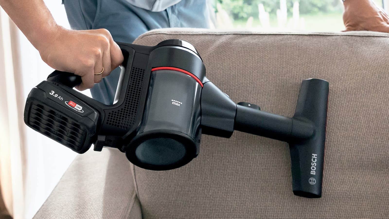 Bosch Unlimited 7 Επαναφορτιζόμενη Σκούπα 2 σε 1 Stick & Χειρός 18V Μαύρη 22
