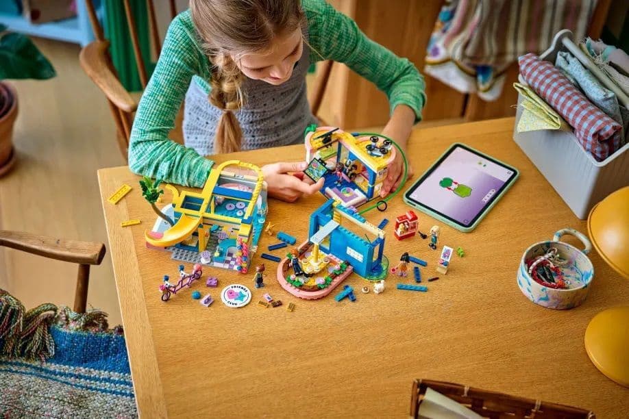 LEGO Friends Heartlake City Friends Club House για 8+ Ετών 794τμχ 42689 5