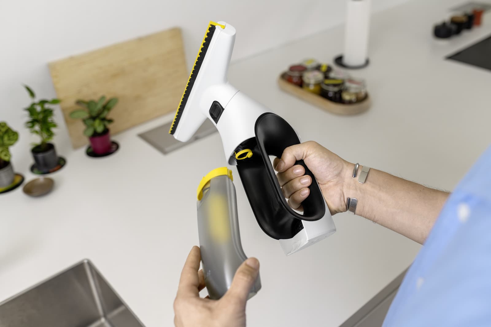 Karcher Wv 2 1.633-671.0 Καθαριστής Τζαμιών Μπαταρίας 3.7V Λευκός 9