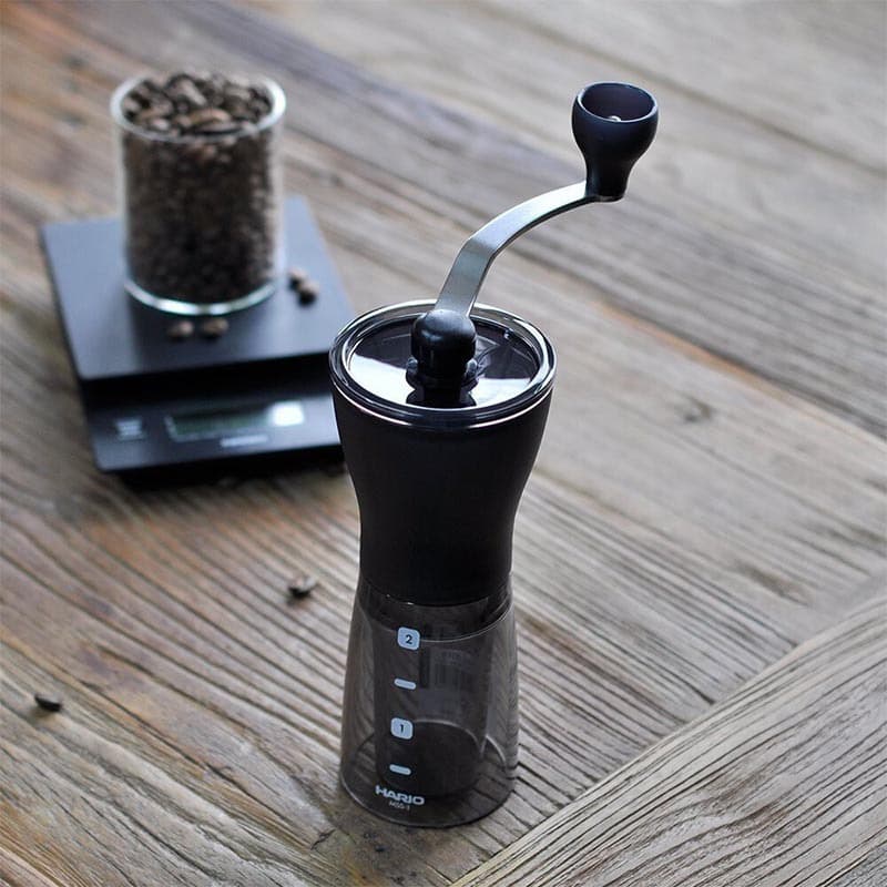 Hario Ceramic Mini-Slim Plus Χειροκίνητος Μύλος Άλεσης Καφέ σε Μαύρο Χρώμα 24gr 6