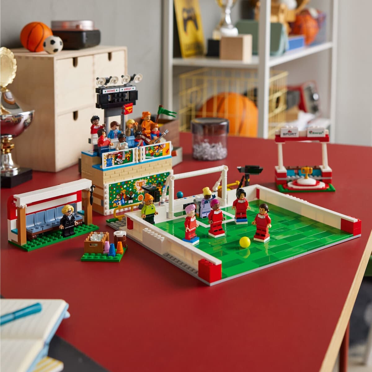 LEGO Icons Icons of Play για 10+ Ετών 40634 2