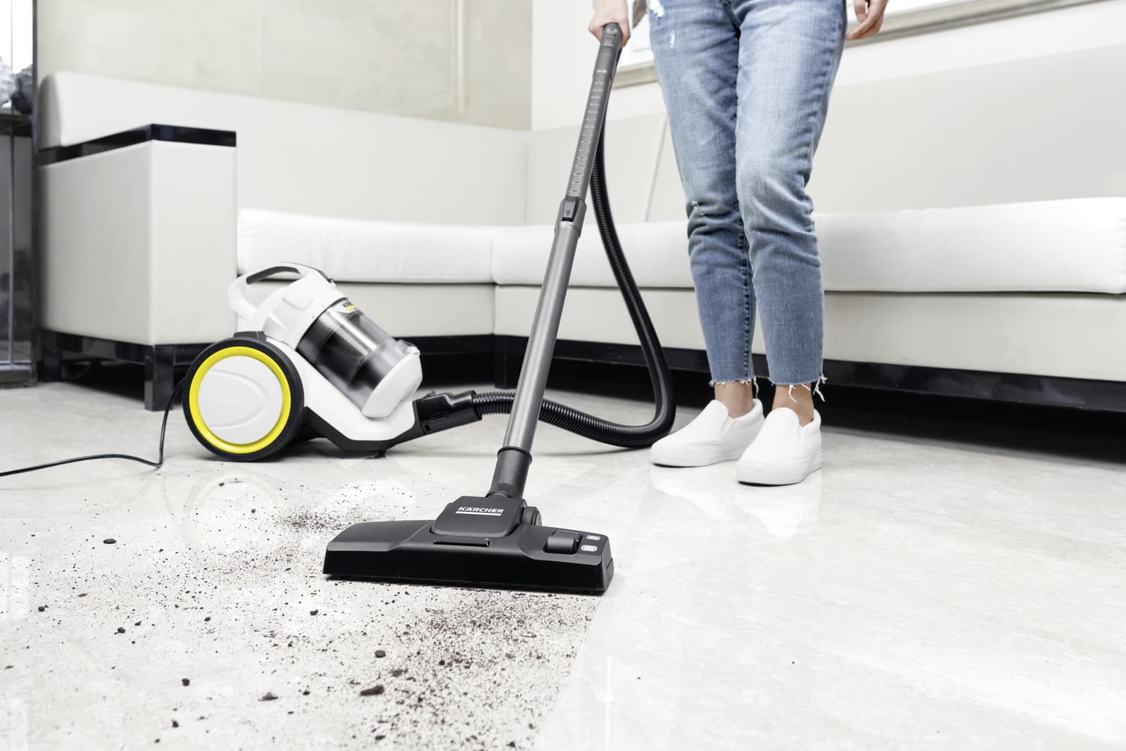 Karcher VC 3 Ηλεκτρική Σκούπα 700W με Κάδο 0.9lt Λευκή