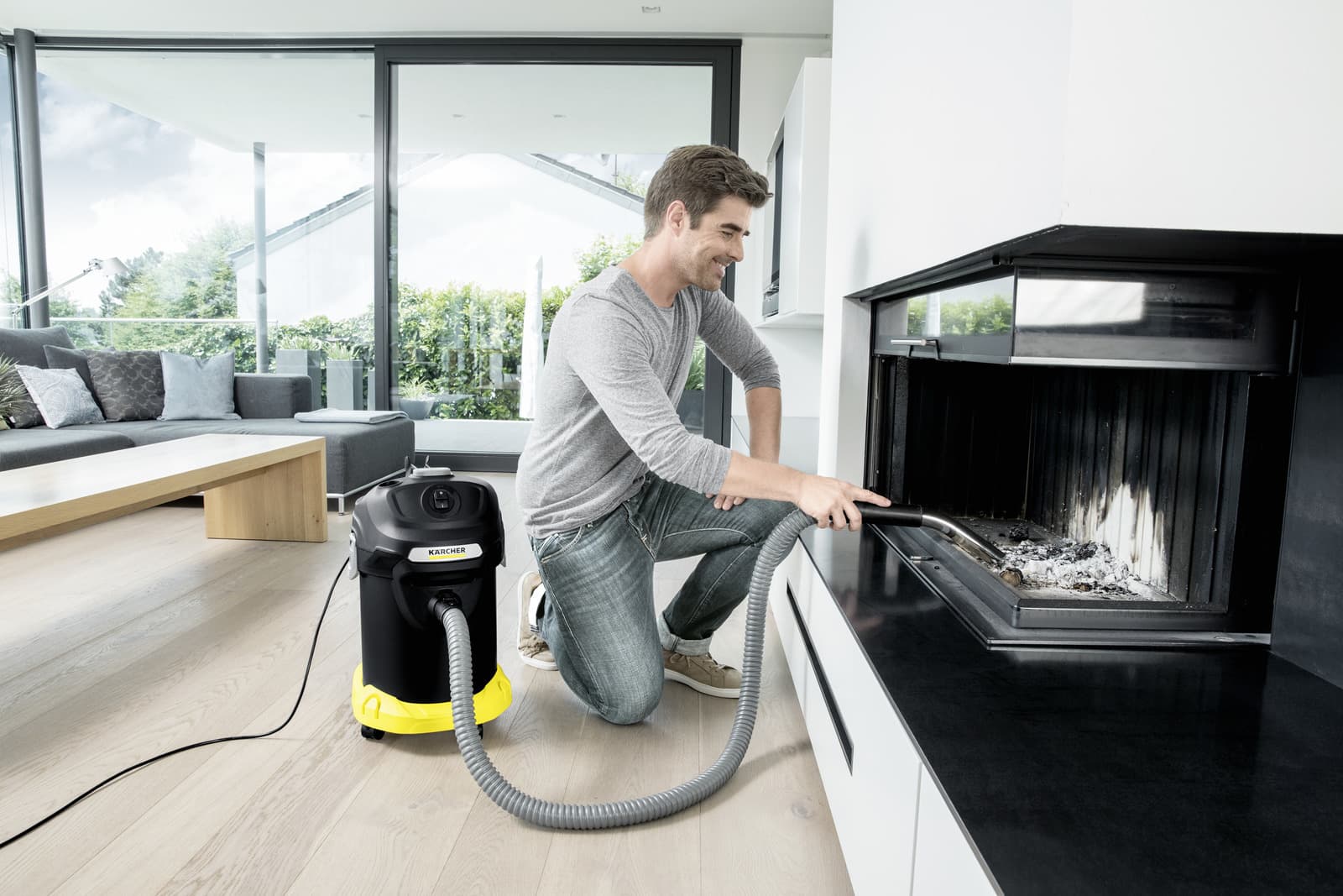 Karcher AD 4 Premium 1.629-731.0 Σκούπα Απορρόφησης Ζεστής Στάχτης 600W με Κάδο 17lt 6