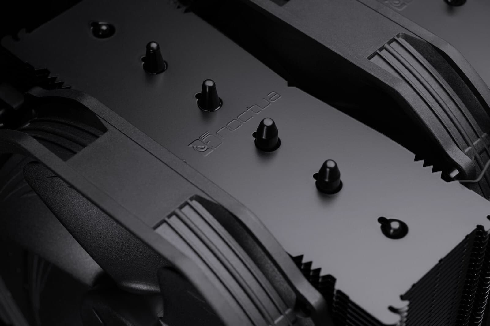 Noctua NH-D15NH-D15 chromax.black Ψύκτρα Επεξεργαστή Διπλού Ανεμιστήρα για Socket AM4/AM5/1200/115x/1700 7