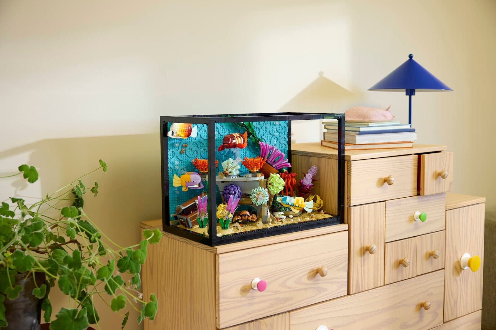LEGO Icons Tropical Aquarium για 18+ Ετών 4154τμχ 10366 2
