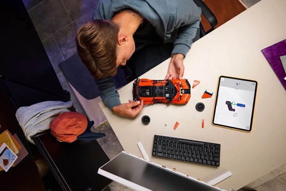 LEGO Technic Bugatti Chiron Pur Sport Hypercar για 9+ Ετών 771τμχ 42222 6
