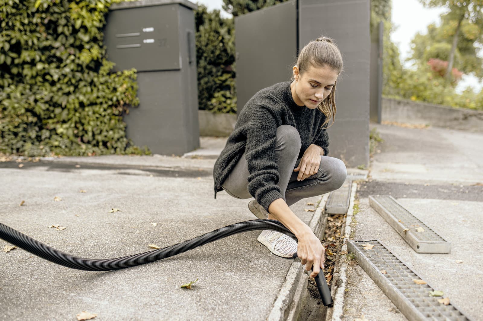 Karcher WD 2 Plus V-12 4 18 Σκούπα Υγρών / Στερεών 1000W με Πλαστικό Κάδο 12lt Κίτρινη 6
